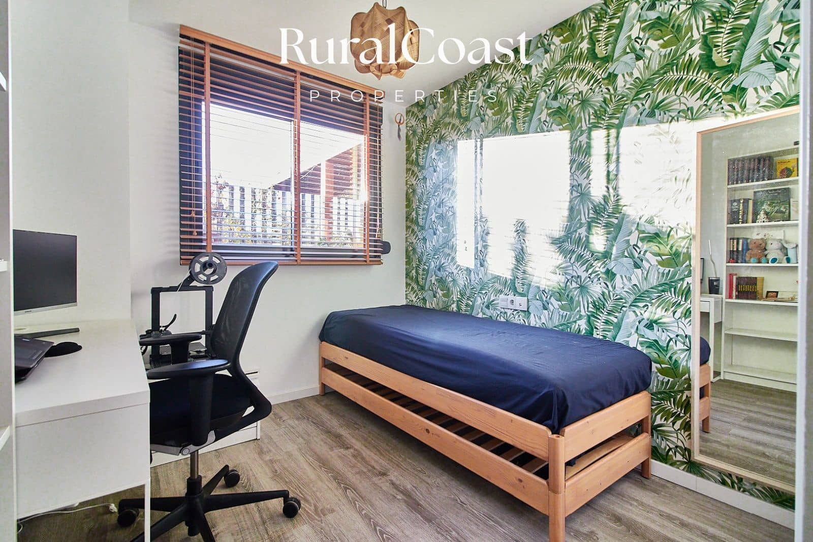 2 bedroom Flat for sale in El Campello with pool garage - € 339,000 (Ref: 9720780)