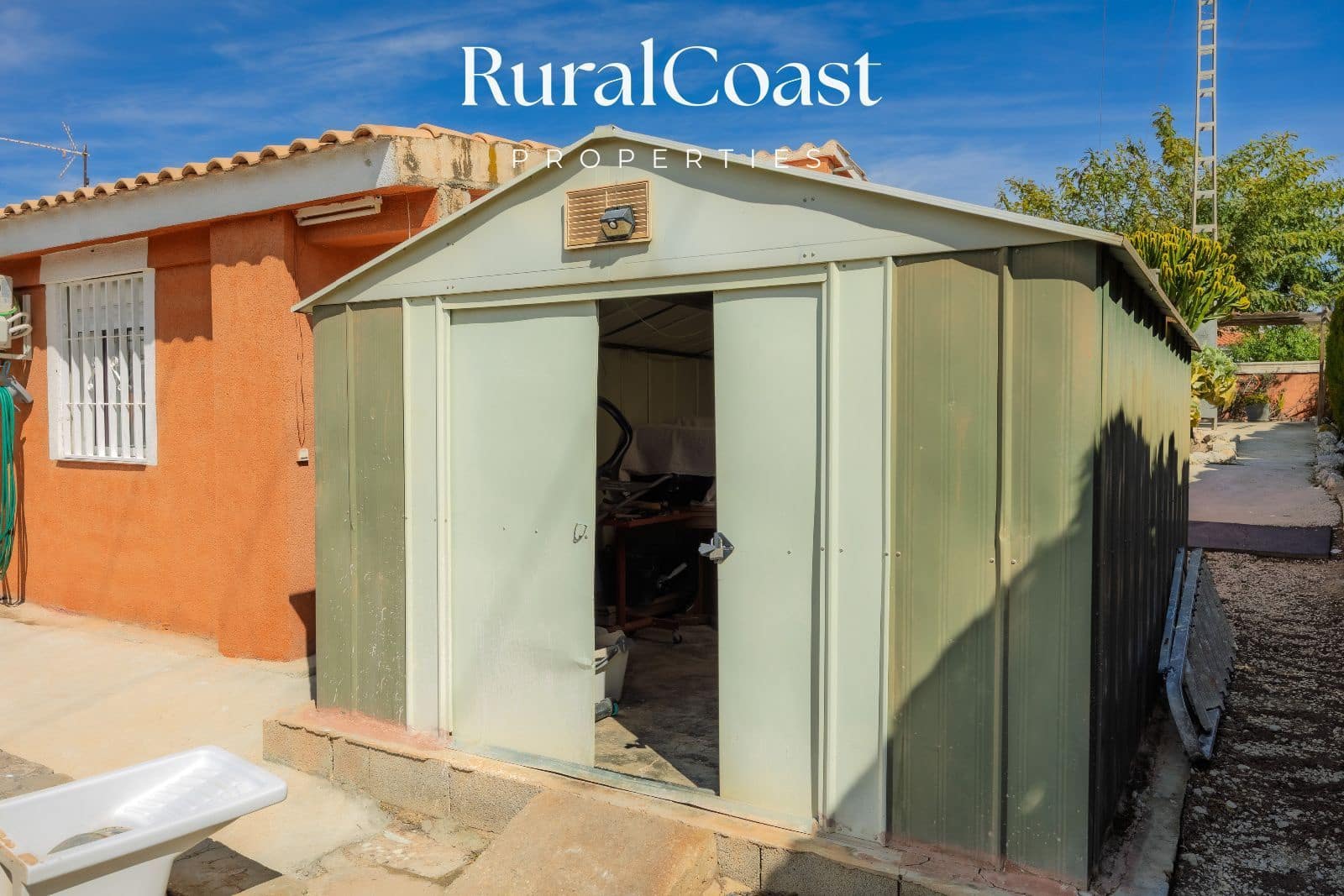 4 slaapkamer Villa te koop in Busot met zwembad - € 320.000 (Ref: 9753717)