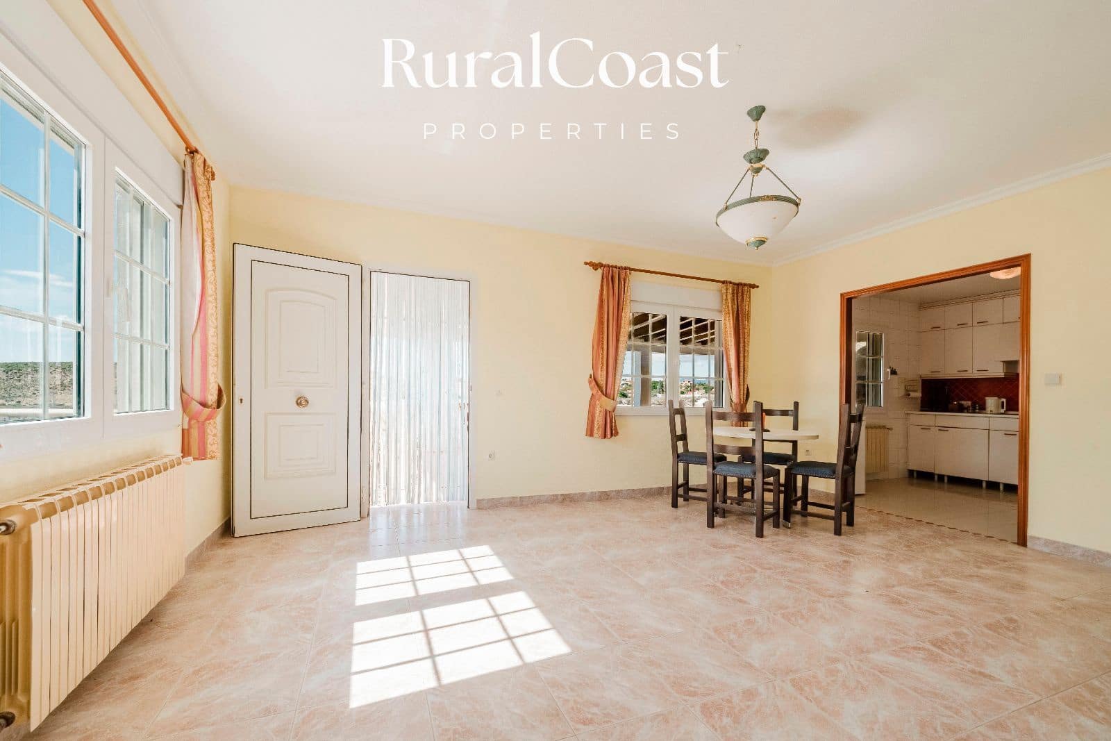 3 chambre Villa/Maison à vendre à Muchamiel / Mutxamel avec piscine garage - 350 000 € (Ref: 9778528)