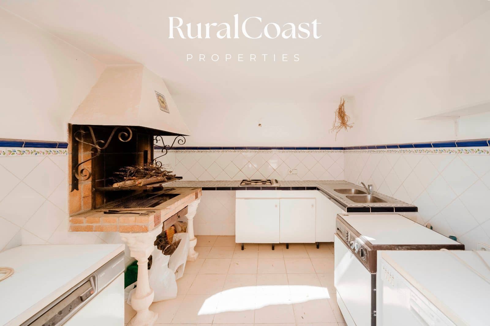 3 chambre Villa/Maison à vendre à Muchamiel / Mutxamel avec piscine garage - 350 000 € (Ref: 9778528)