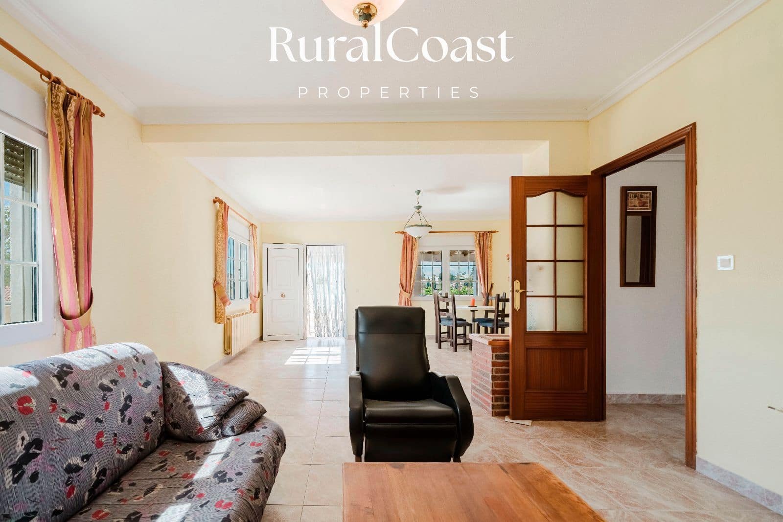 3 chambre Villa/Maison à vendre à Muchamiel / Mutxamel avec piscine garage - 350 000 € (Ref: 9778528)