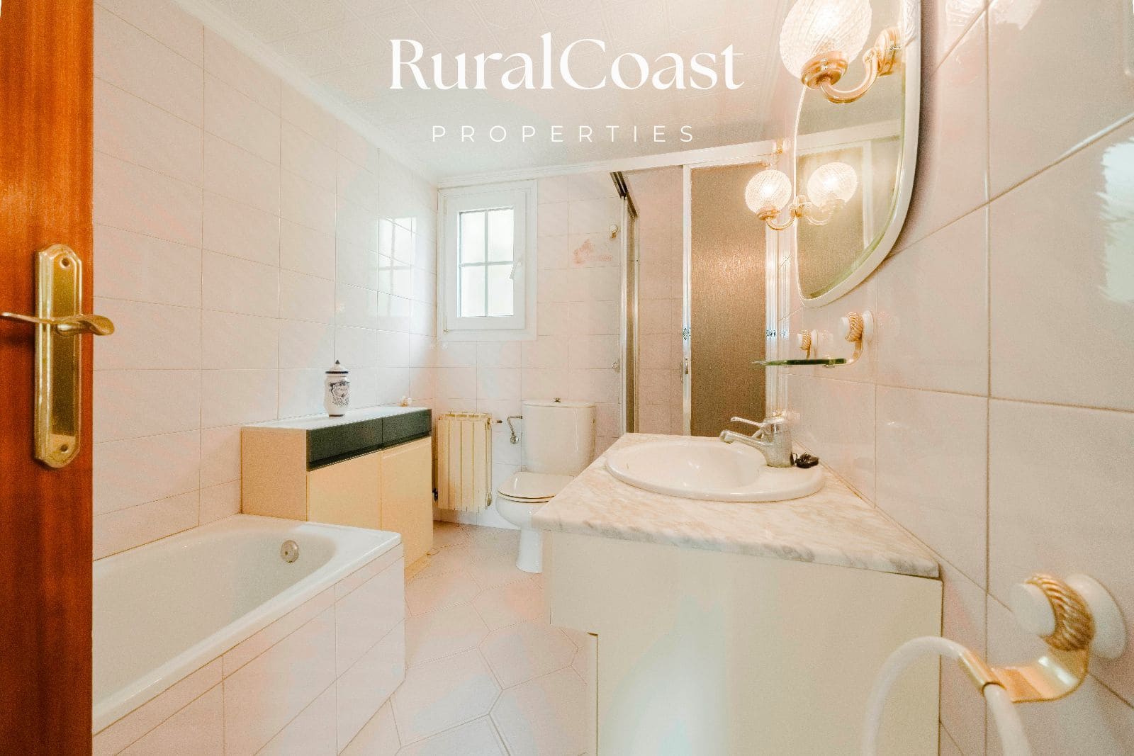 3 chambre Villa/Maison à vendre à Muchamiel / Mutxamel avec piscine garage - 350 000 € (Ref: 9778528)