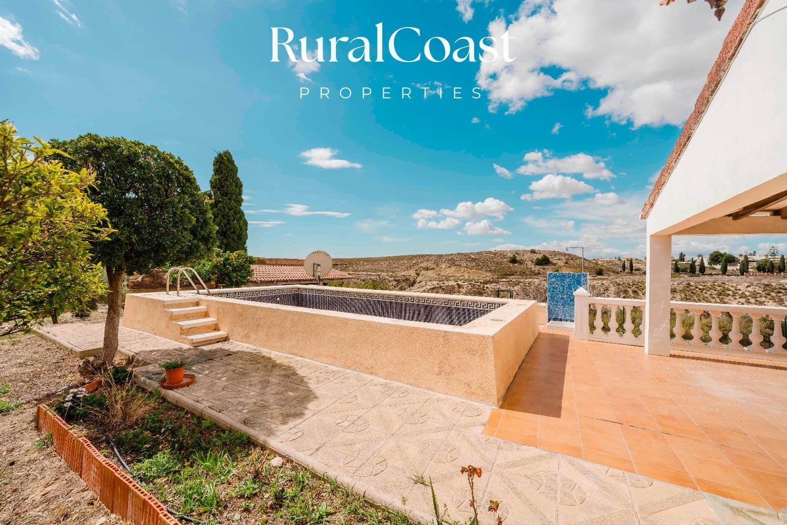 3 chambre Villa/Maison à vendre à Muchamiel / Mutxamel avec piscine garage - 350 000 € (Ref: 9778528)