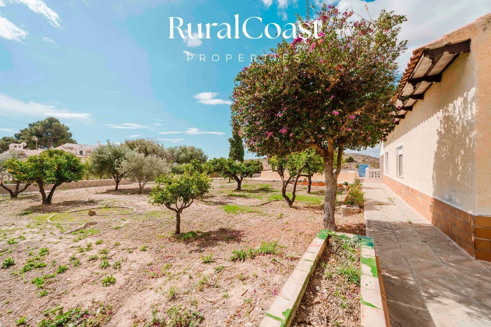 3 chambre Villa/Maison à vendre à Muchamiel / Mutxamel avec piscine garage - 350 000 € (Ref: 9778528)