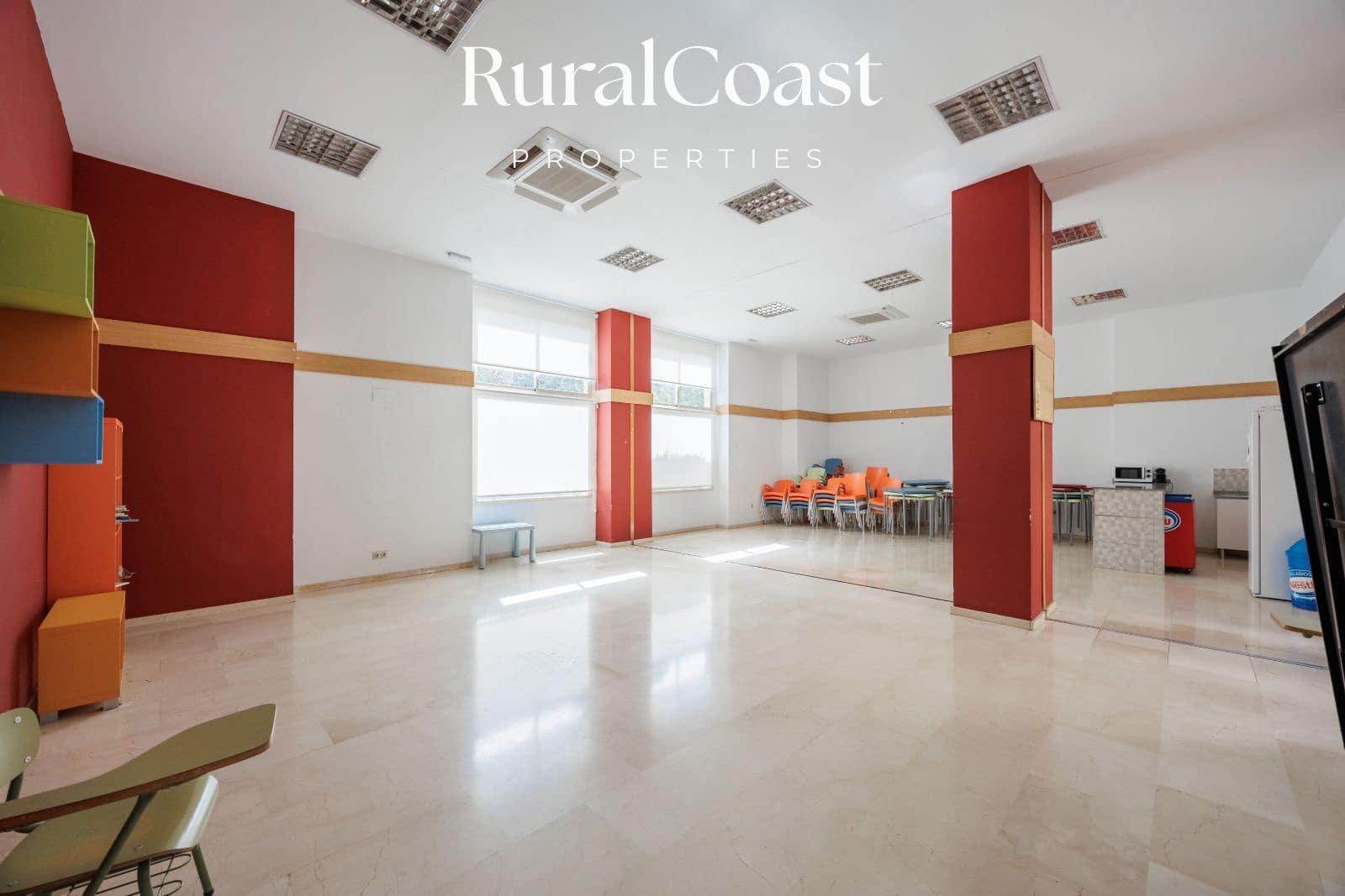 2 soverom Leilighet til salgs i Alicante by med svømmebasseng garasje - € 319 000 (Ref: 9778773)