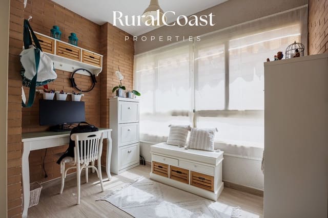 2 slaapkamer Flat te koop in Alicante stad met zwembad garage - € 319.000 (Ref: 9778773)