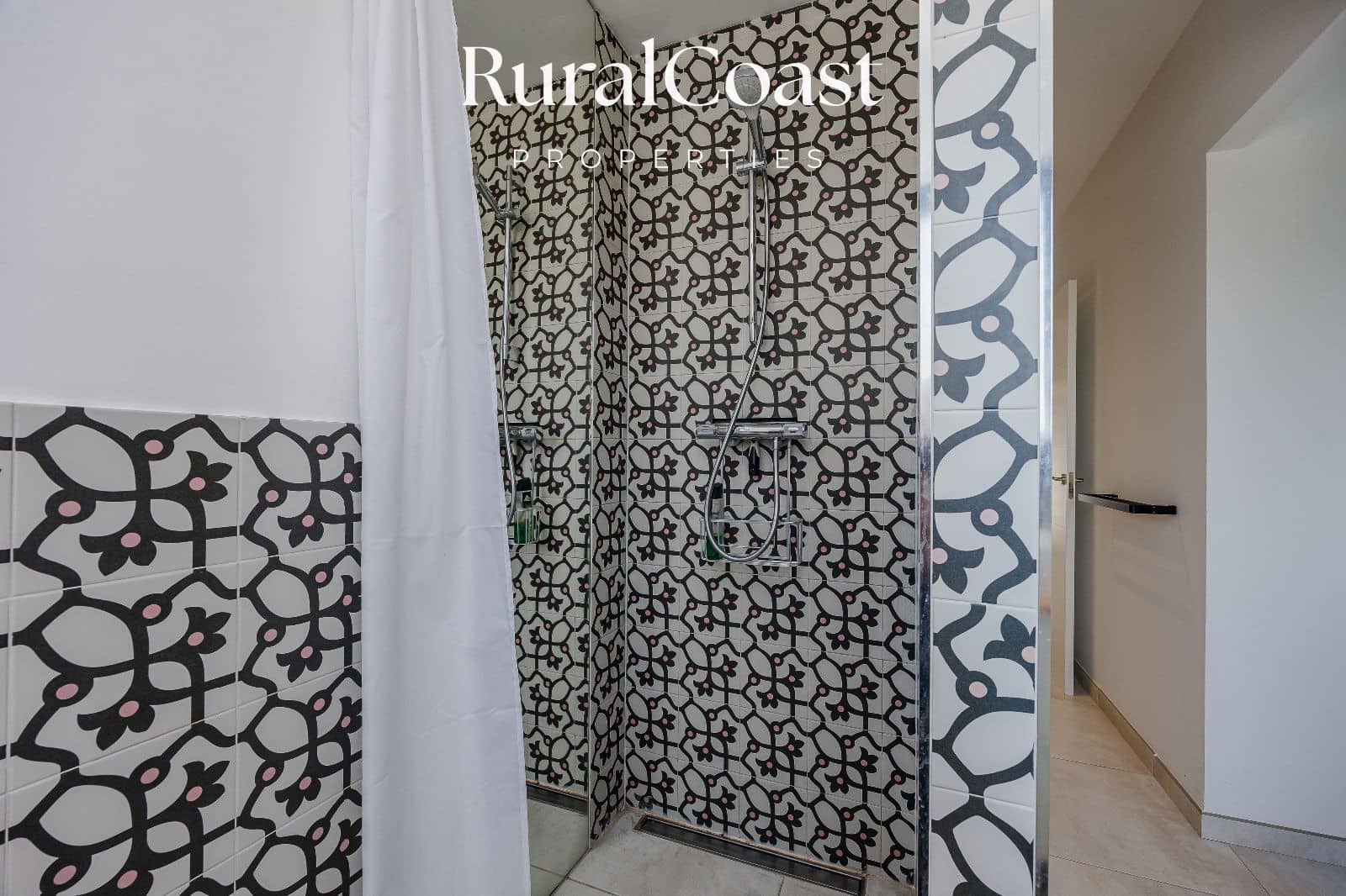 5 quarto Moradia para venda em Busot com piscina - 545 000 € (Ref: 9830338)