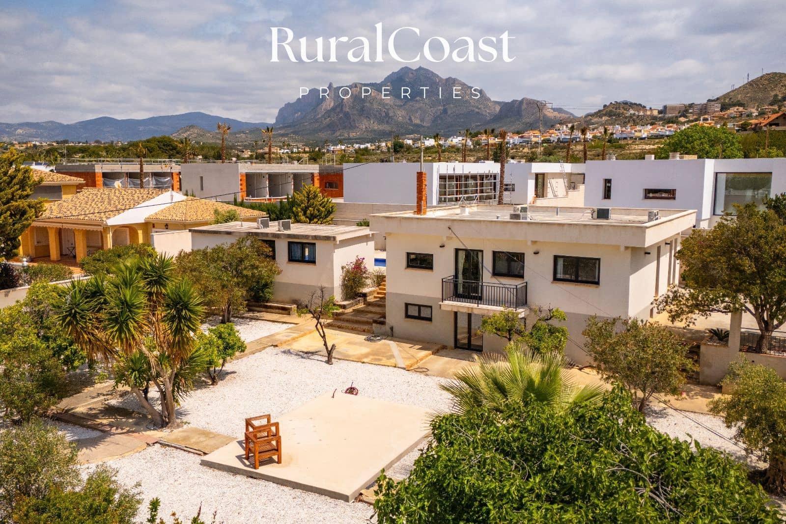 5 quarto Moradia para venda em Busot com piscina - 545 000 € (Ref: 9830338)