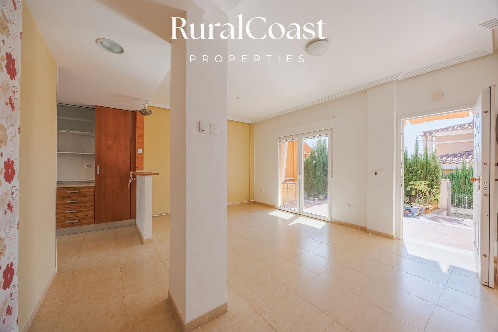 2 bedroom Townhouse for sale in Busot with pool garage - € 220,000 (Ref: 9844587)
