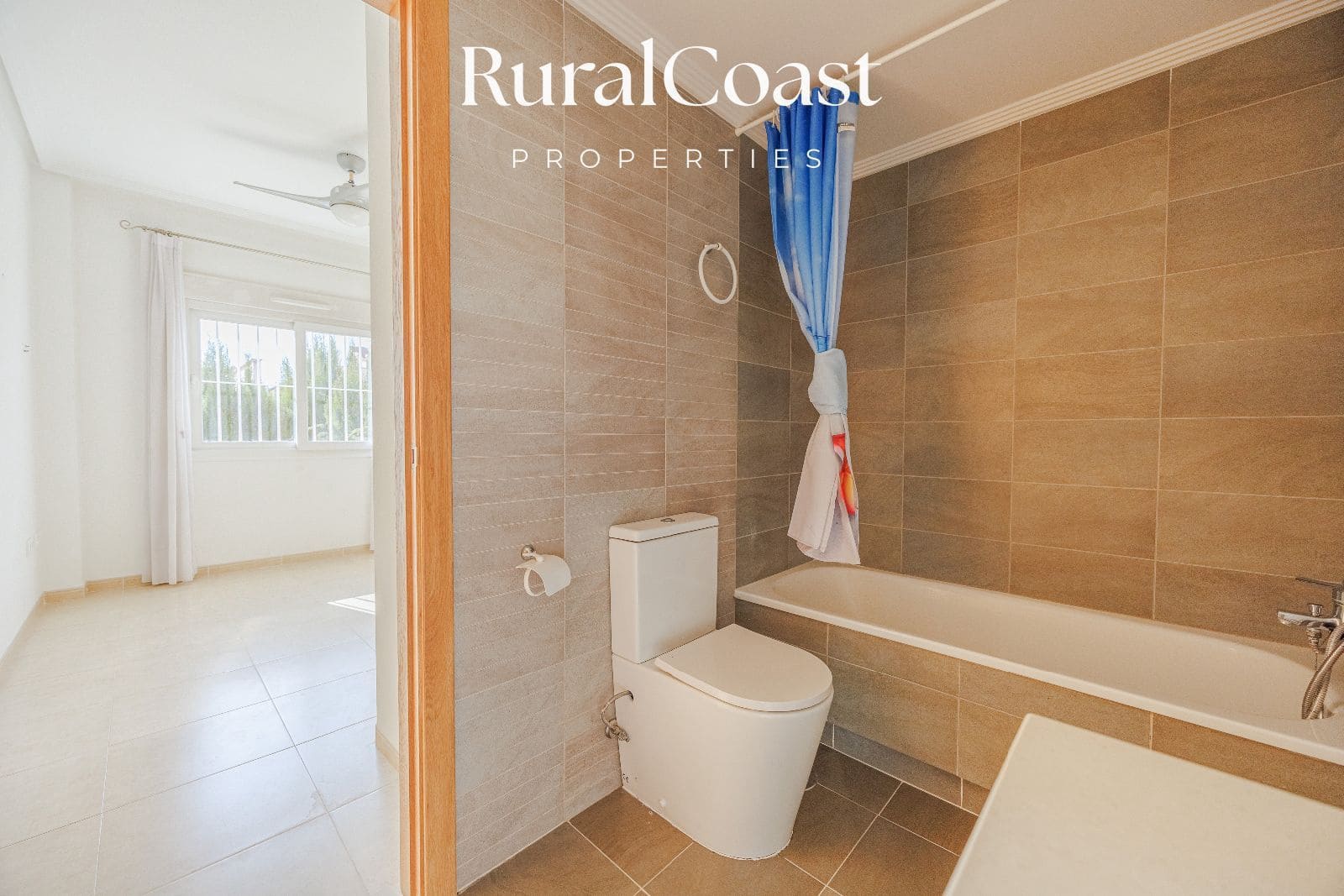 2 bedroom Townhouse for sale in Busot with pool garage - € 220,000 (Ref: 9844587)