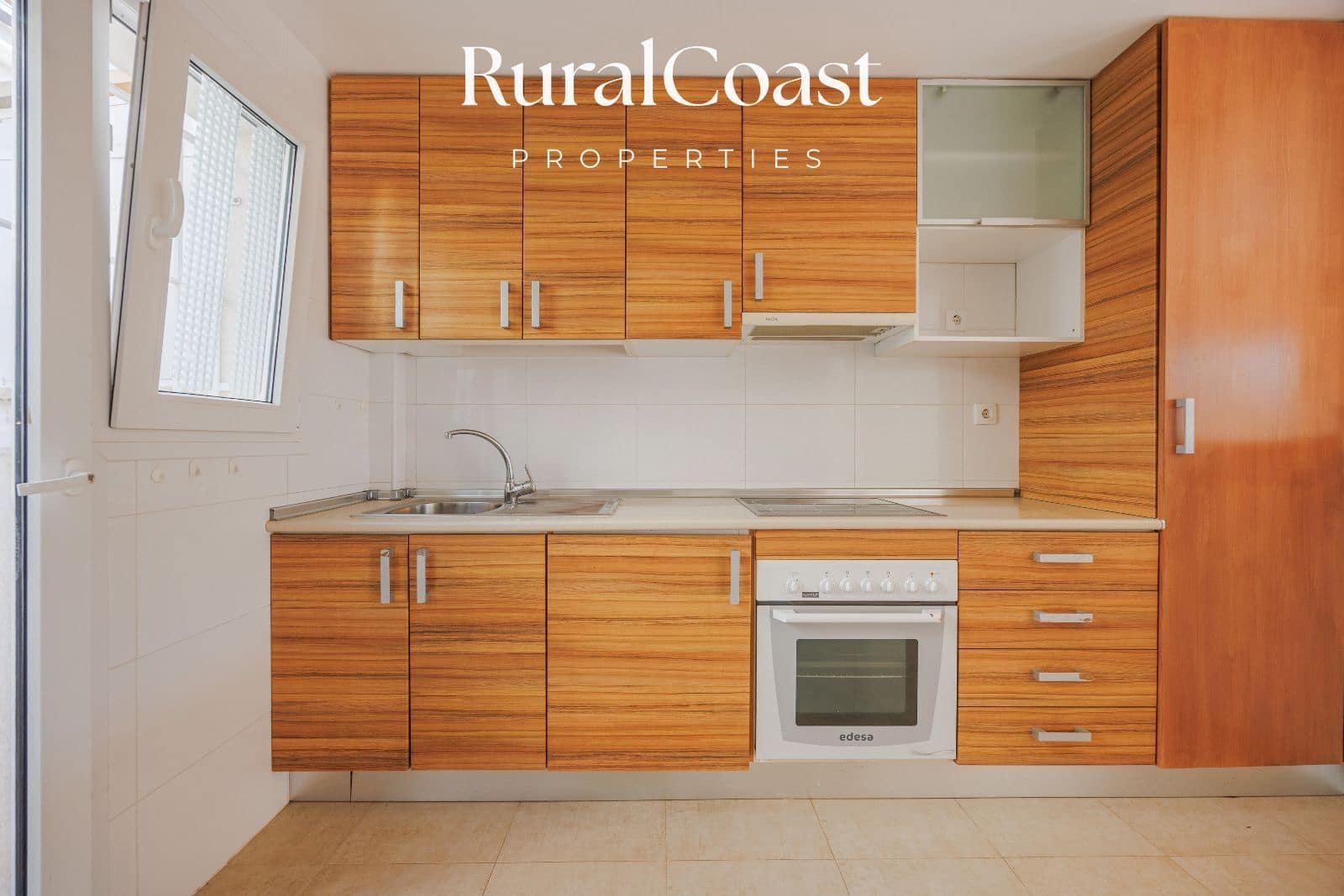 2 bedroom Townhouse for sale in Busot with pool garage - € 220,000 (Ref: 9844587)