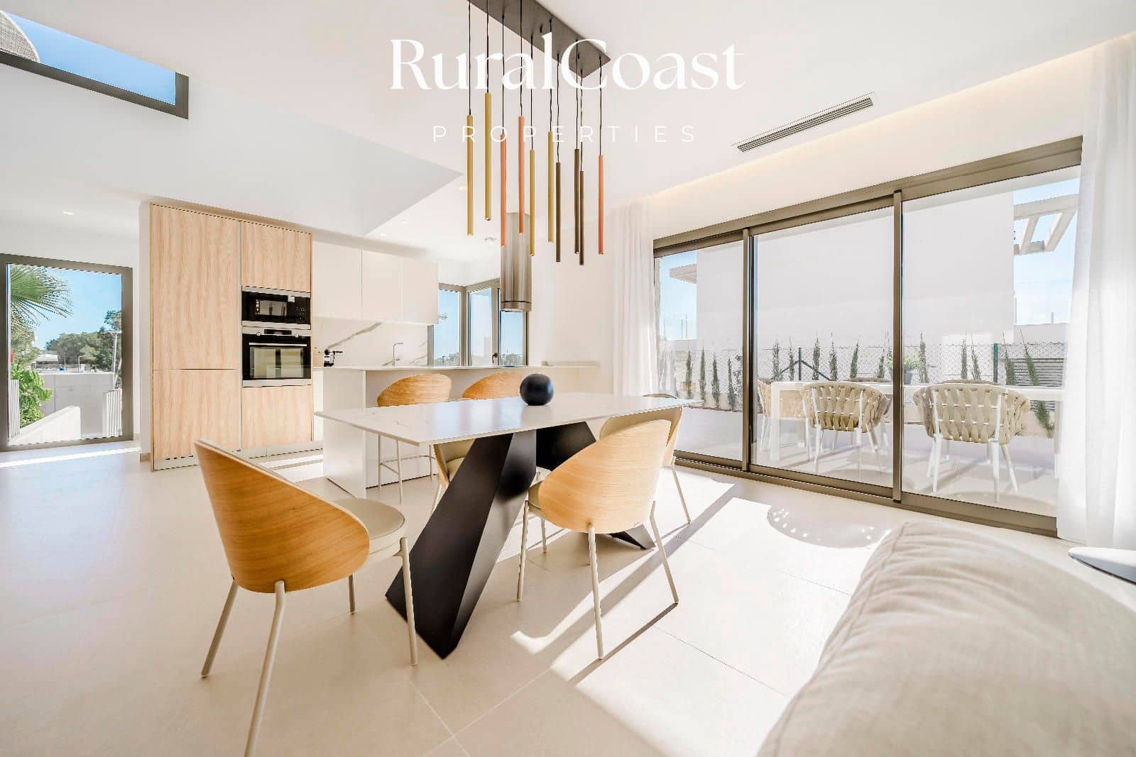 Chalet de 3 habitaciones en Finestrat en venta con piscina garaje - 895.000 € (Ref: 9850609)