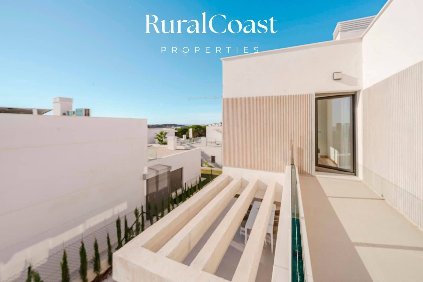 Chalet de 3 habitaciones en Finestrat en venta con piscina garaje - 895.000 € (Ref: 9850609)