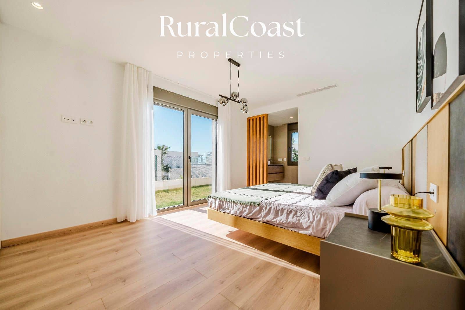 Chalet de 3 habitaciones en Finestrat en venta con piscina garaje - 895.000 € (Ref: 9850609)