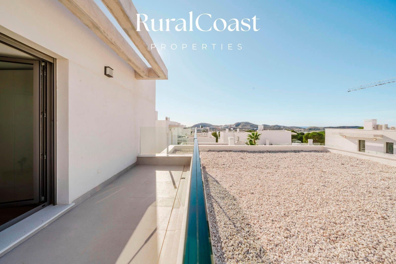 Chalet de 3 habitaciones en Finestrat en venta con piscina garaje - 895.000 € (Ref: 9850609)
