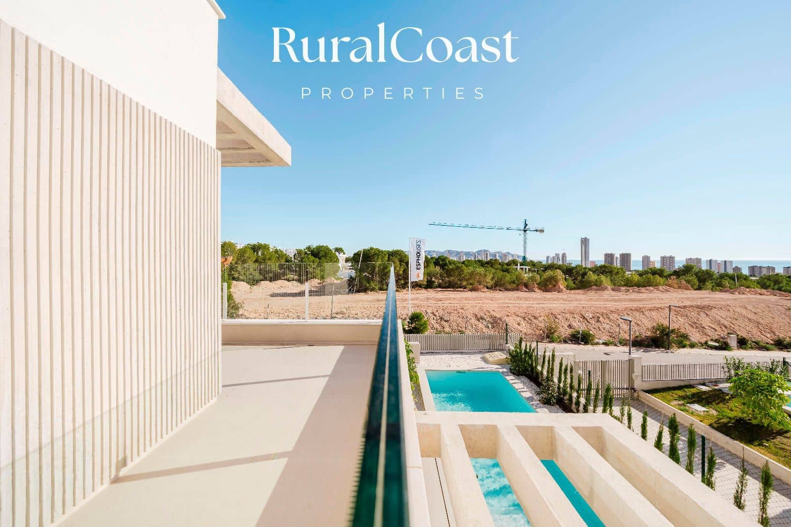 Chalet de 3 habitaciones en Finestrat en venta con piscina garaje - 895.000 € (Ref: 9850609)