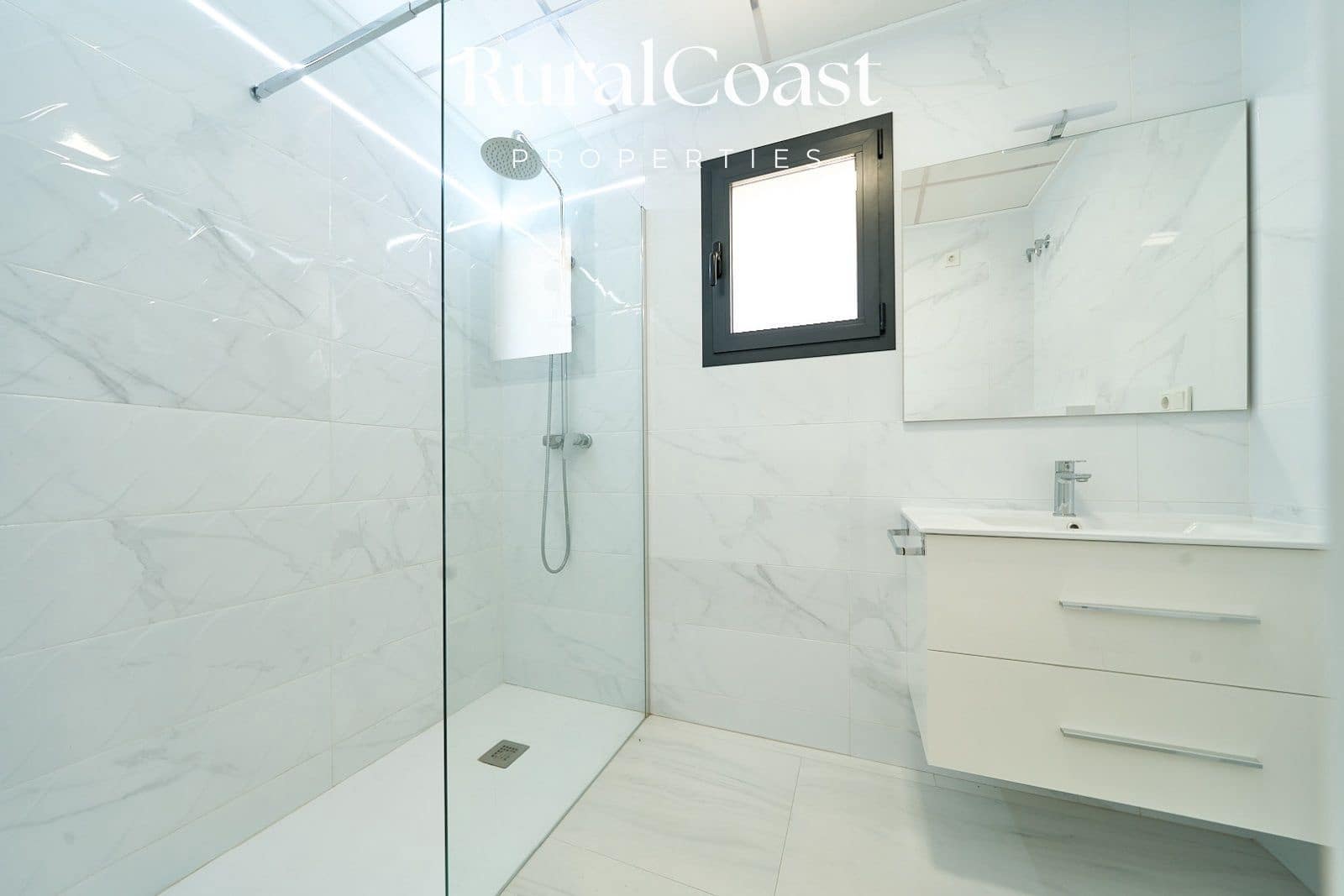 4 quarto Moradia para venda em Busot com piscina - 570 000 € (Ref: 9852191)