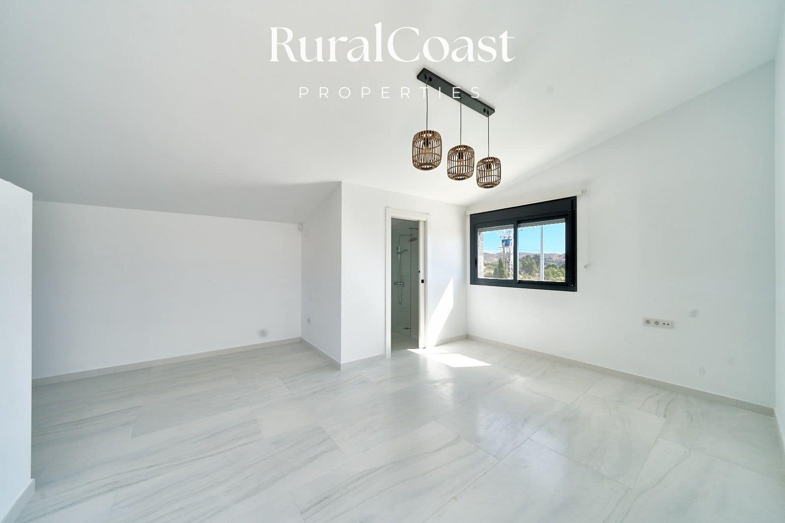 4 quarto Moradia para venda em Busot com piscina - 570 000 € (Ref: 9852191)