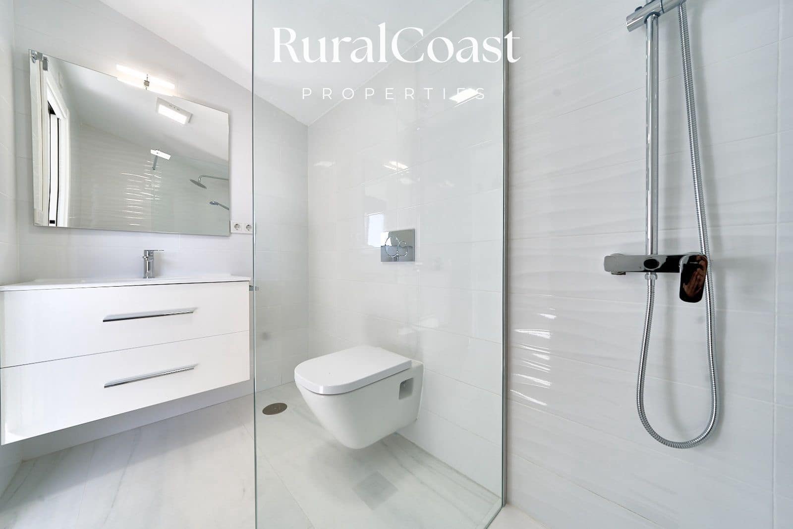 4 quarto Moradia para venda em Busot com piscina - 570 000 € (Ref: 9852191)