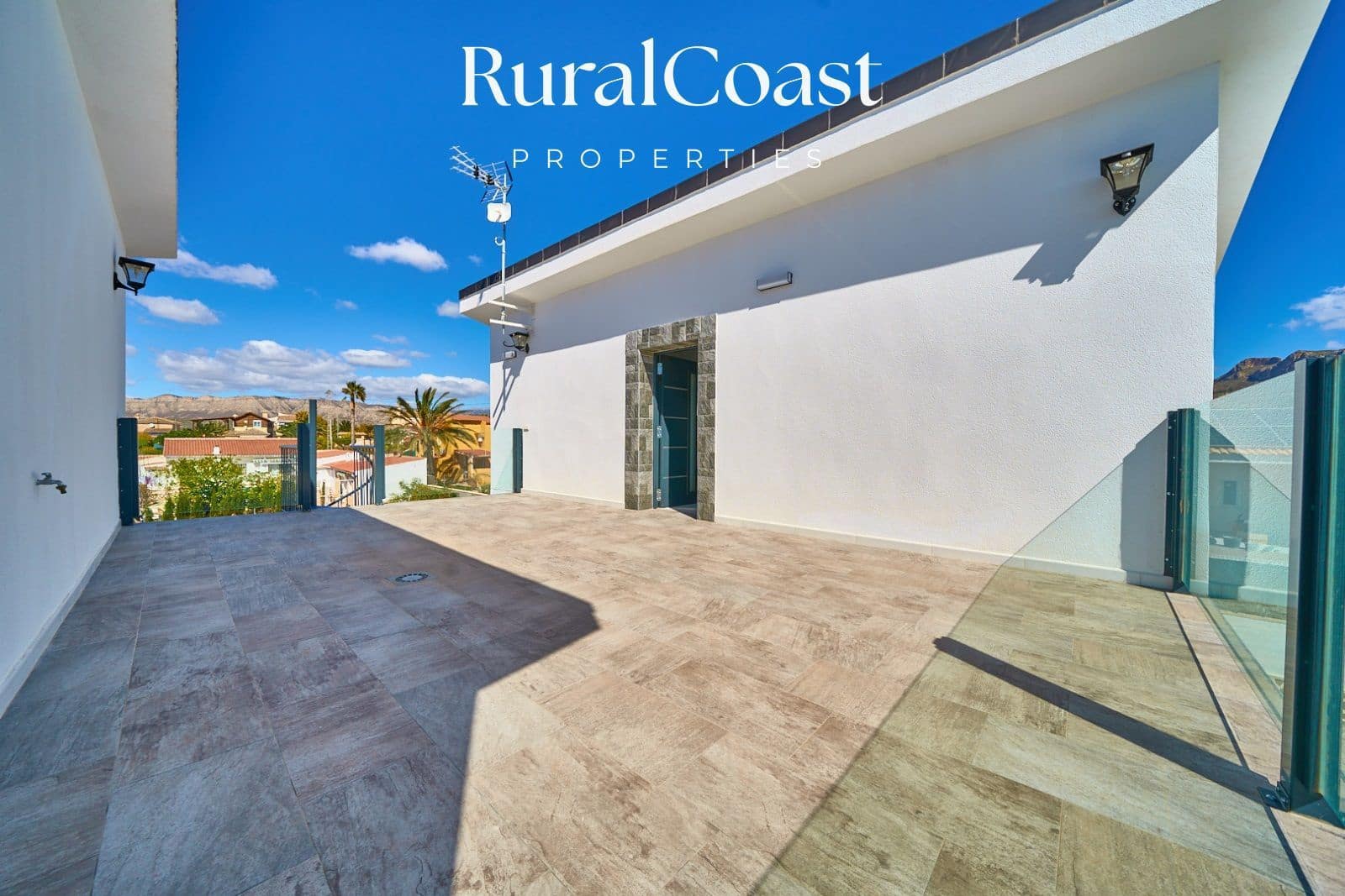 4 quarto Moradia para venda em Busot com piscina - 570 000 € (Ref: 9852191)