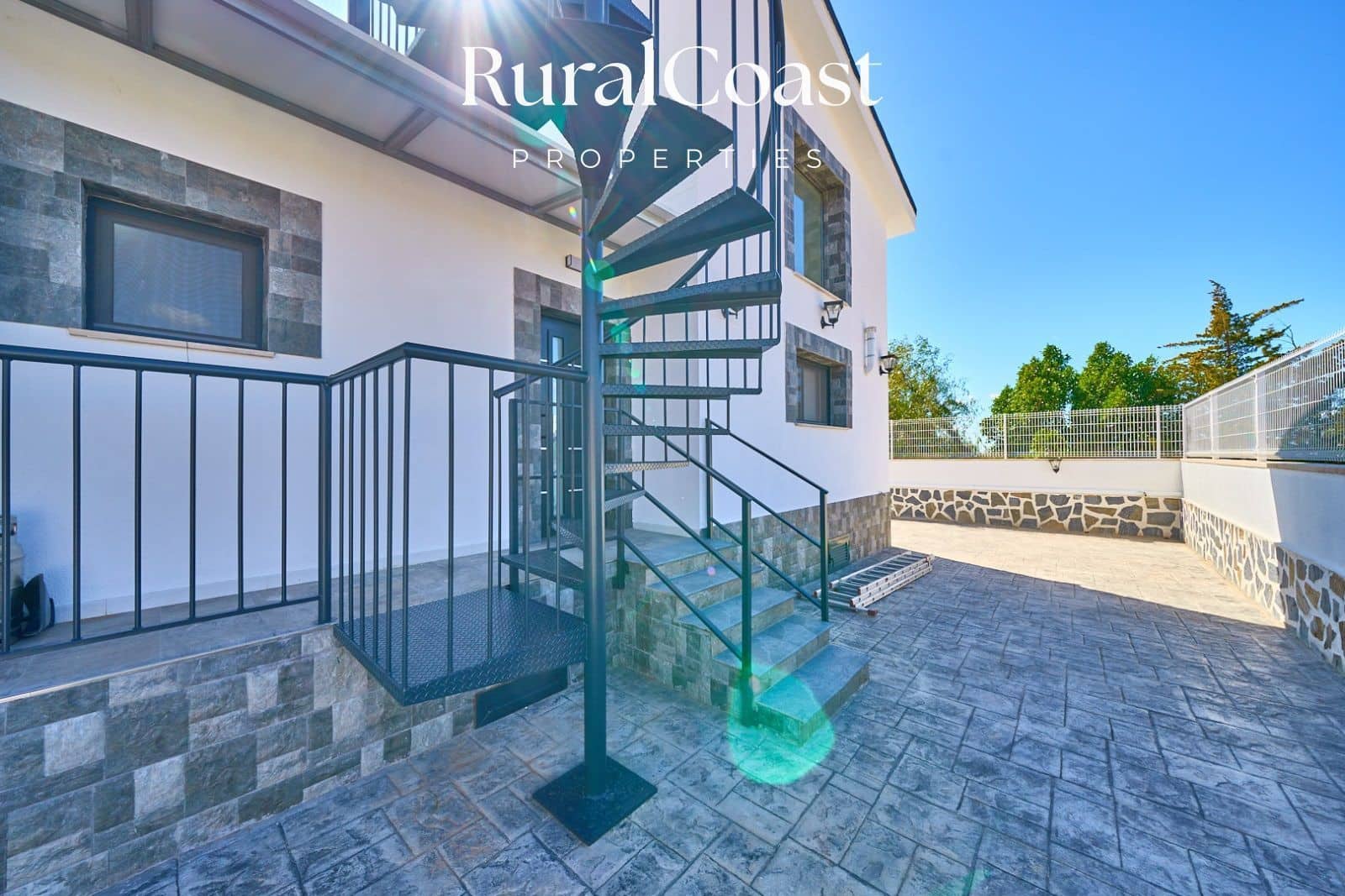 4 quarto Moradia para venda em Busot com piscina - 570 000 € (Ref: 9852191)
