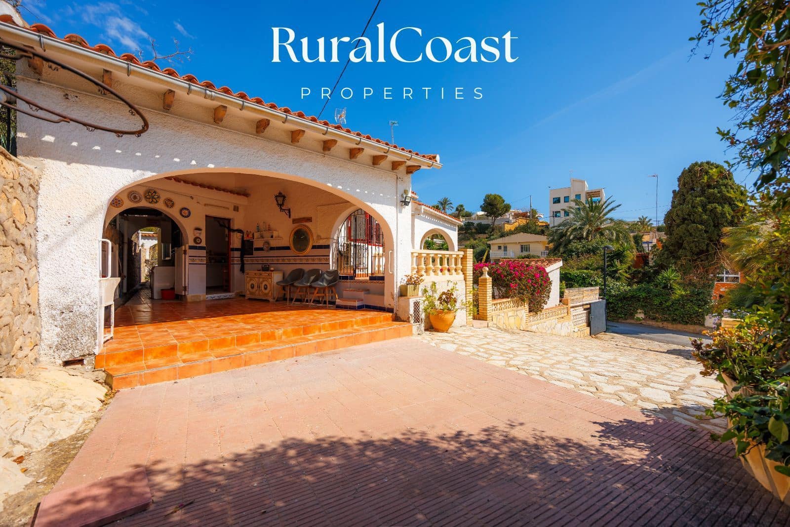 5 bedroom Townhouse for sale in Coveta Fuma with pool - € 425,000 (Ref: 9895458)