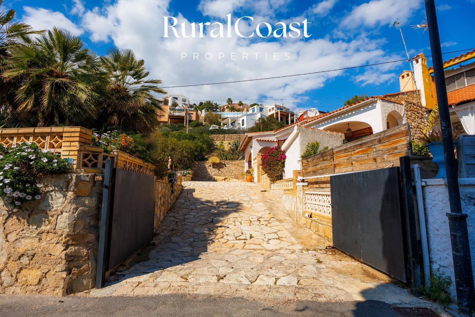 5 bedroom Townhouse for sale in Coveta Fuma with pool - € 425,000 (Ref: 9895458)