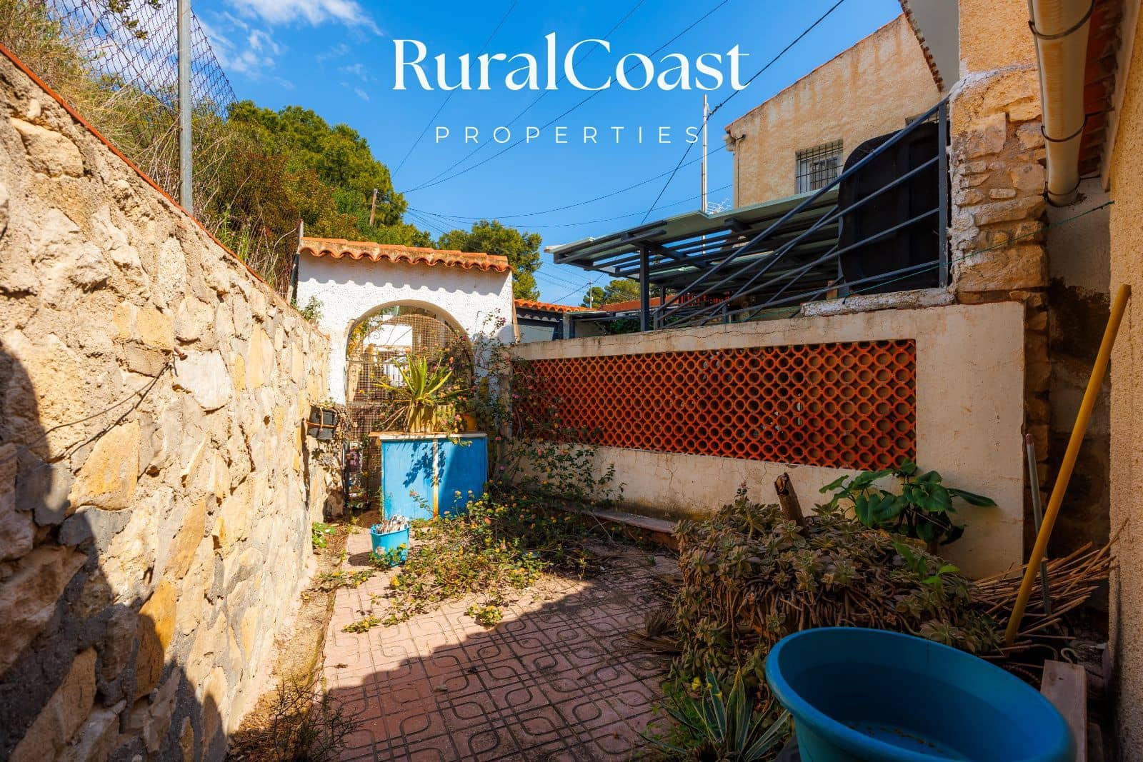 5 bedroom Townhouse for sale in Coveta Fuma with pool - € 425,000 (Ref: 9895458)