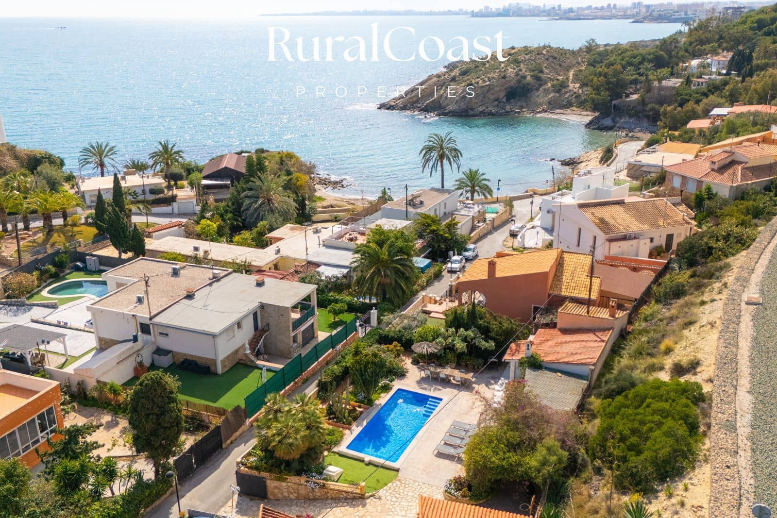 5 bedroom Townhouse for sale in Coveta Fuma with pool - € 425,000 (Ref: 9895458)