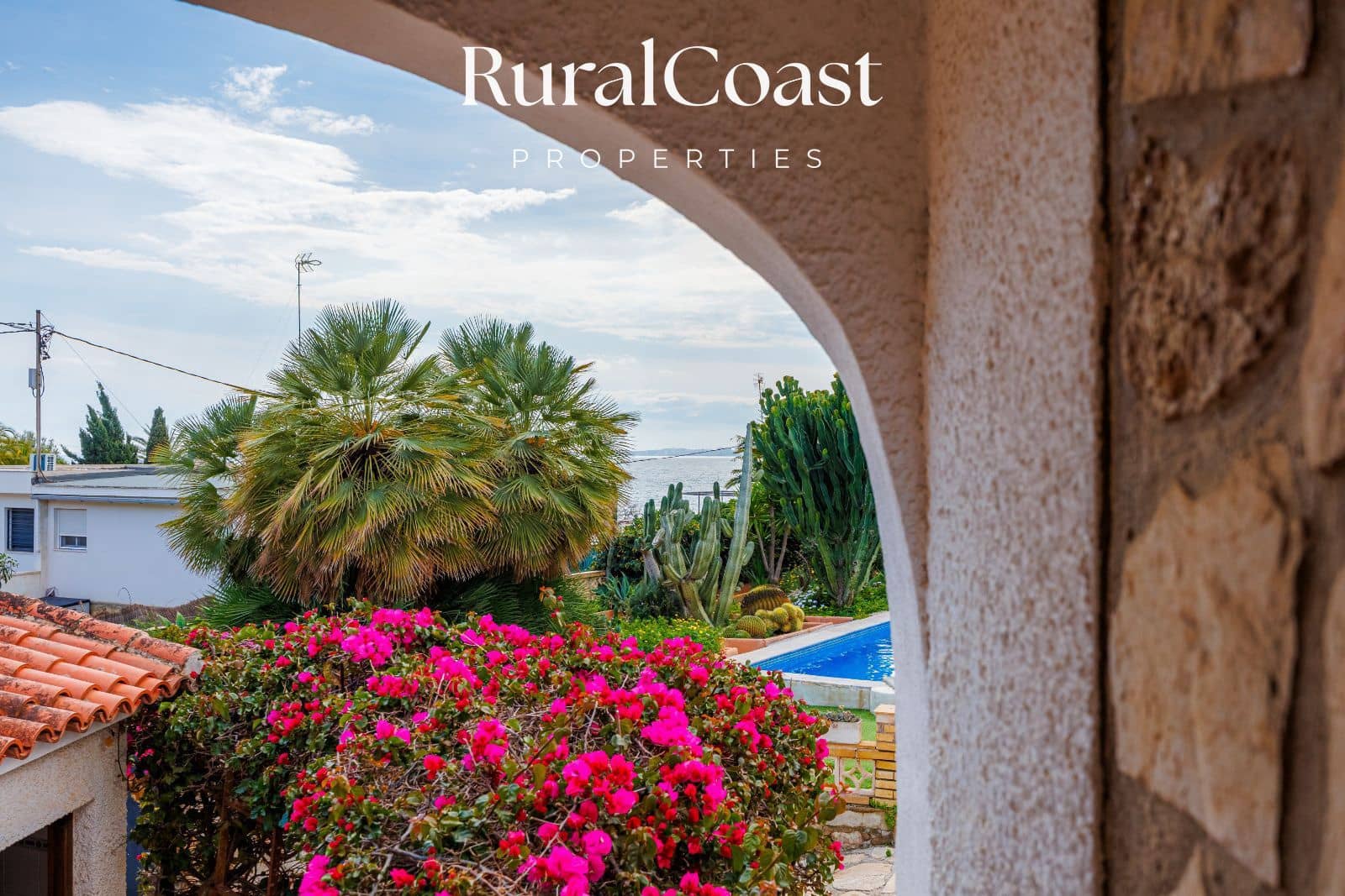 5 bedroom Townhouse for sale in Coveta Fuma with pool - € 425,000 (Ref: 9895458)