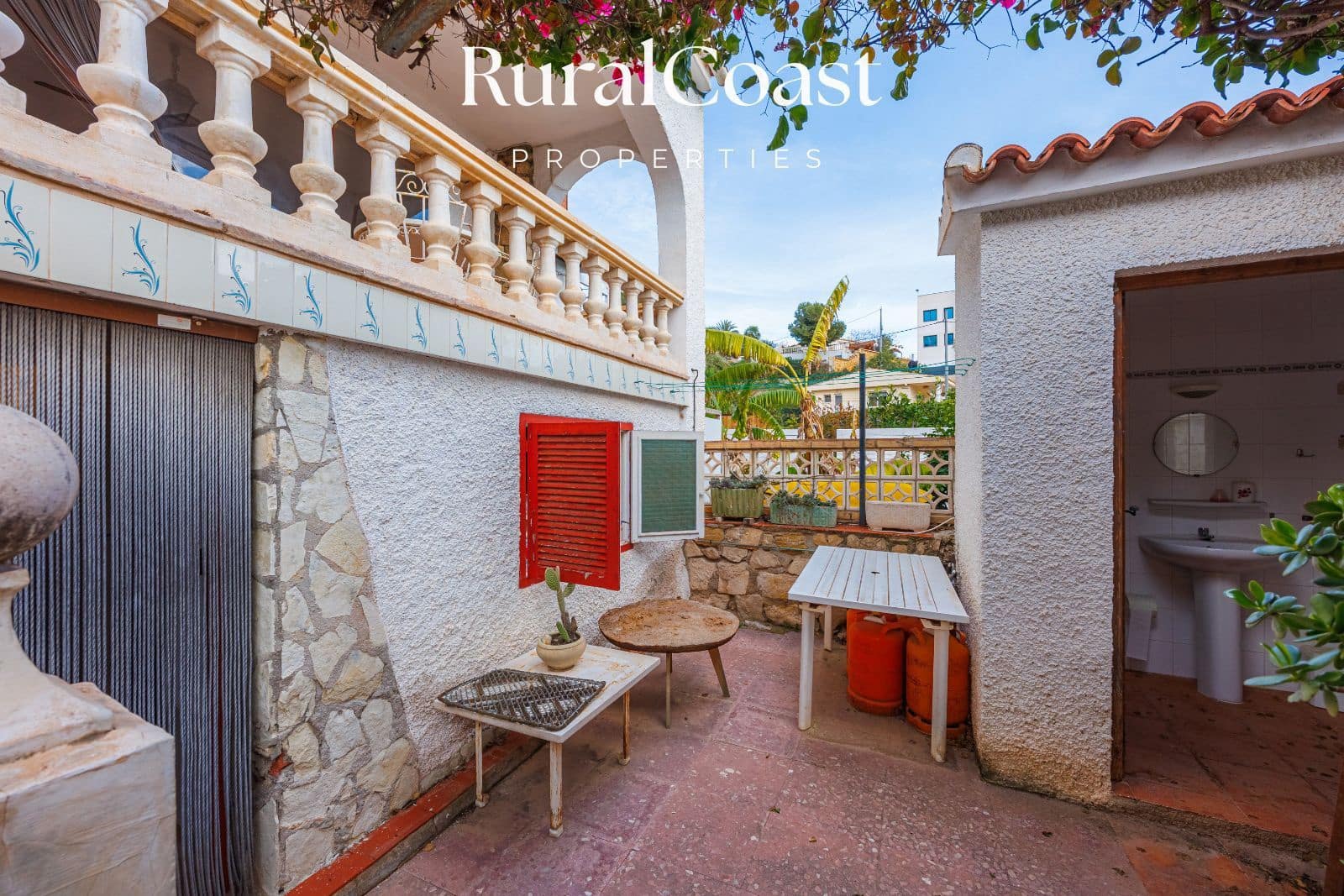 5 bedroom Townhouse for sale in Coveta Fuma with pool - € 425,000 (Ref: 9895458)