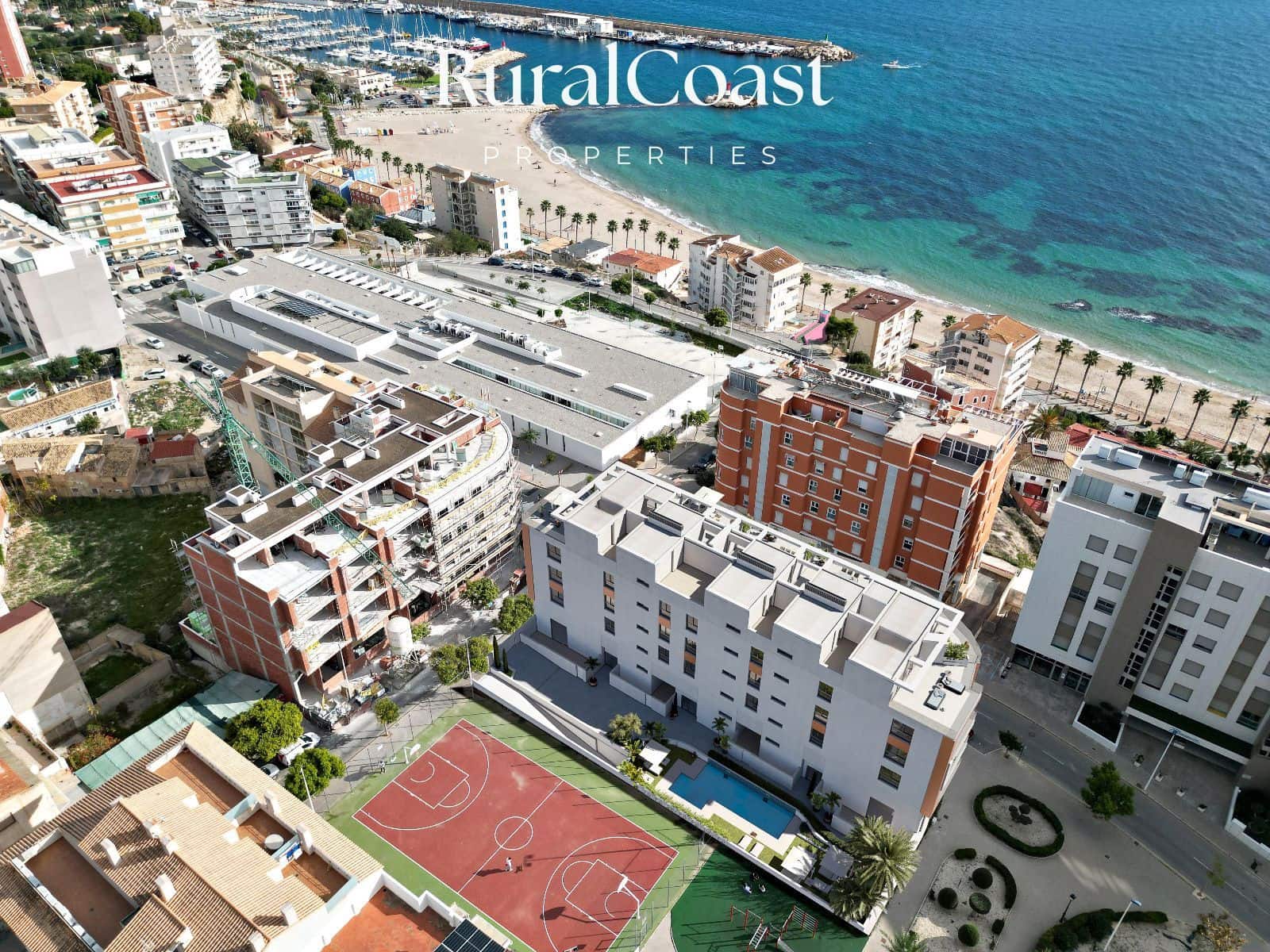 2 makuuhuone Kattohuoneisto myytävänä paikassa La Villajoyosa / Vila Joiosa mukana uima-altaan - 470 000 € (Ref: 9902053)