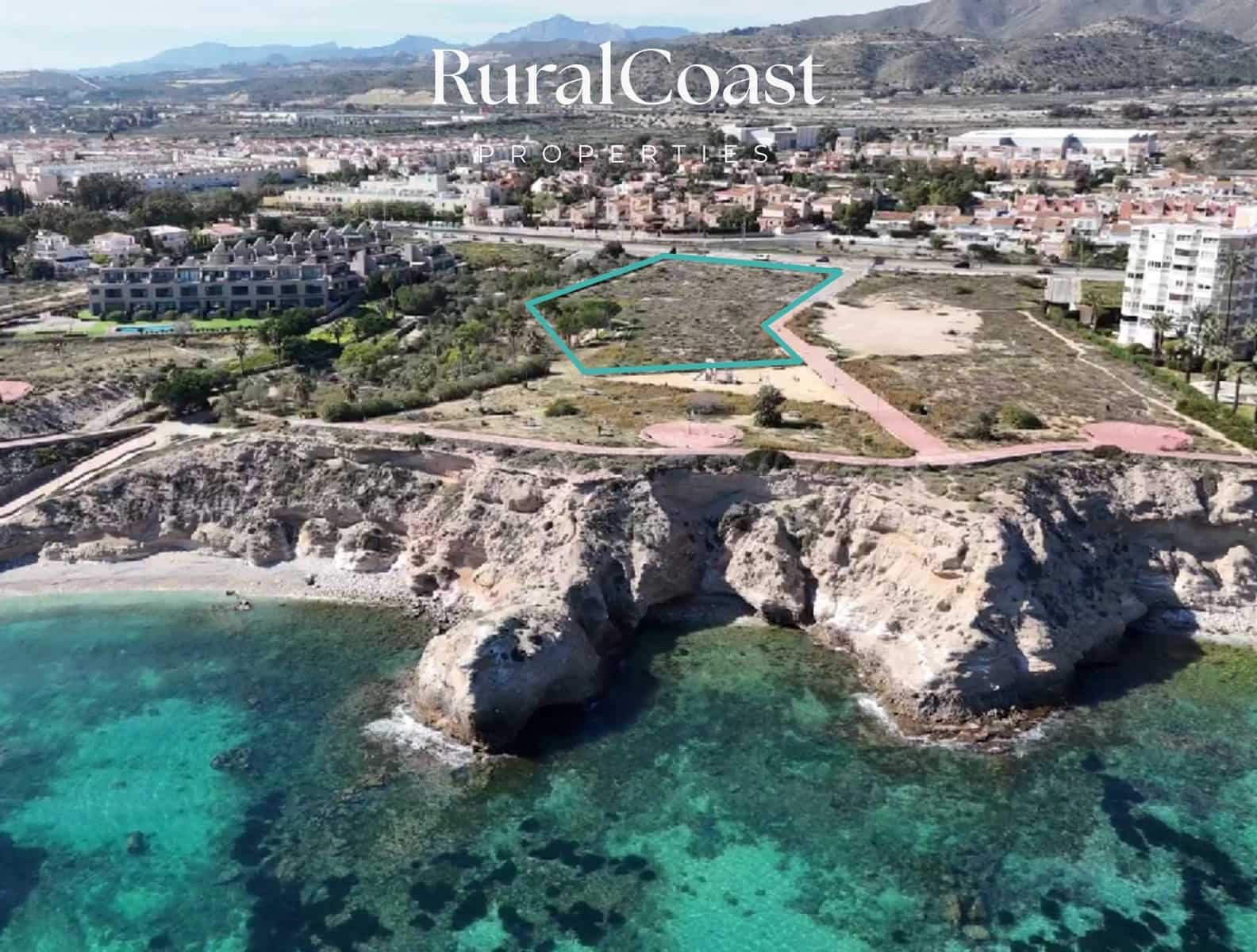 3 bedroom Townhouse for sale in El Campello with pool garage - € 541,000 (Ref: 9919039)