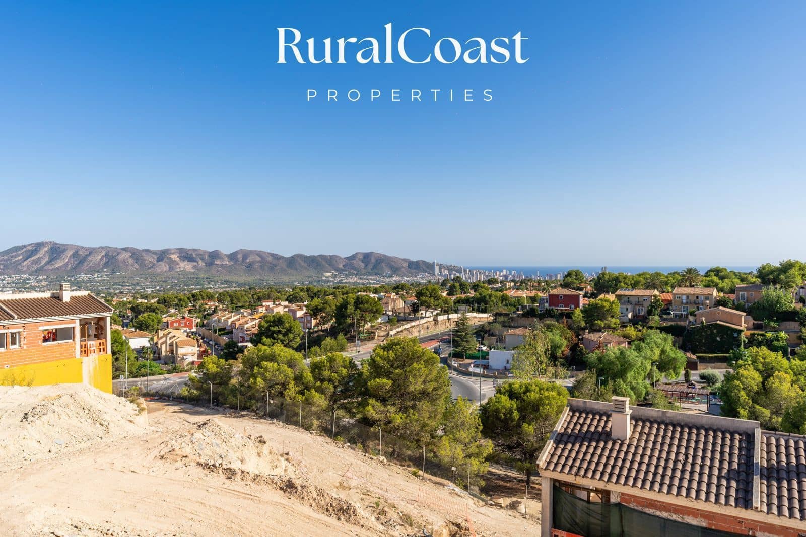 4 bedroom Townhouse for sale in La Nucia with pool garage - € 465,000 (Ref: 9921026)
