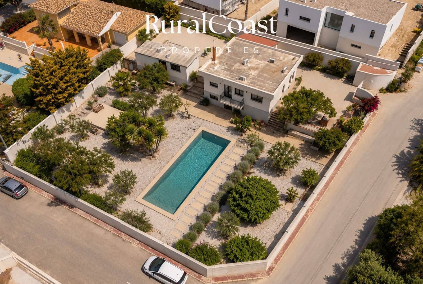 5 bedroom Villa for sale in Busot with pool - € 515,000 (Ref: 9932546)
