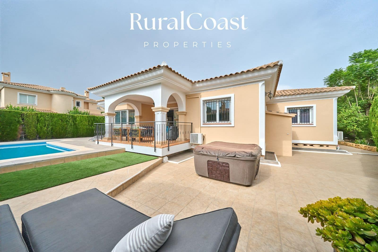 4 bedroom Villa for sale in Muchamiel / Mutxamel with pool garage - € 545,000 (Ref: 9981608)