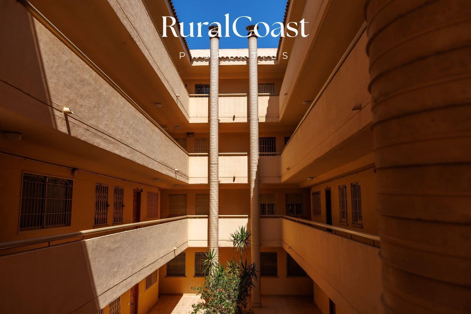 2 bedroom Flat for sale in El Campello with pool garage - € 295,000 (Ref: 9998009)