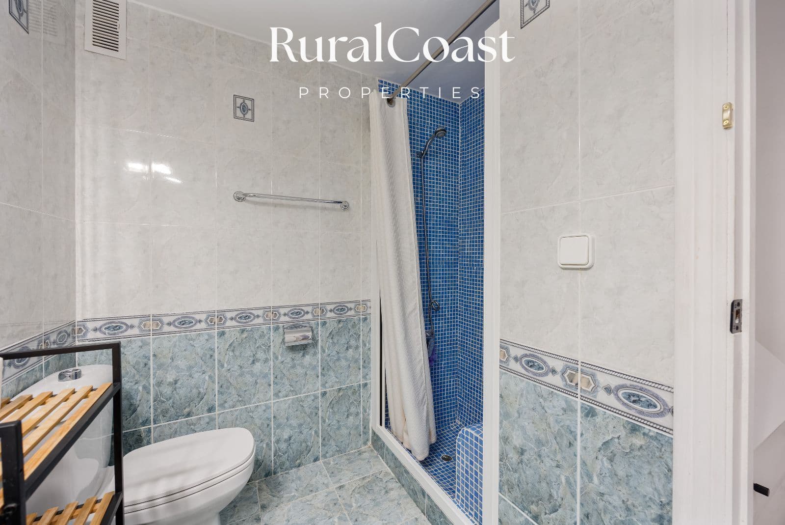 2 bedroom Flat for sale in El Campello with pool garage - € 295,000 (Ref: 9998009)