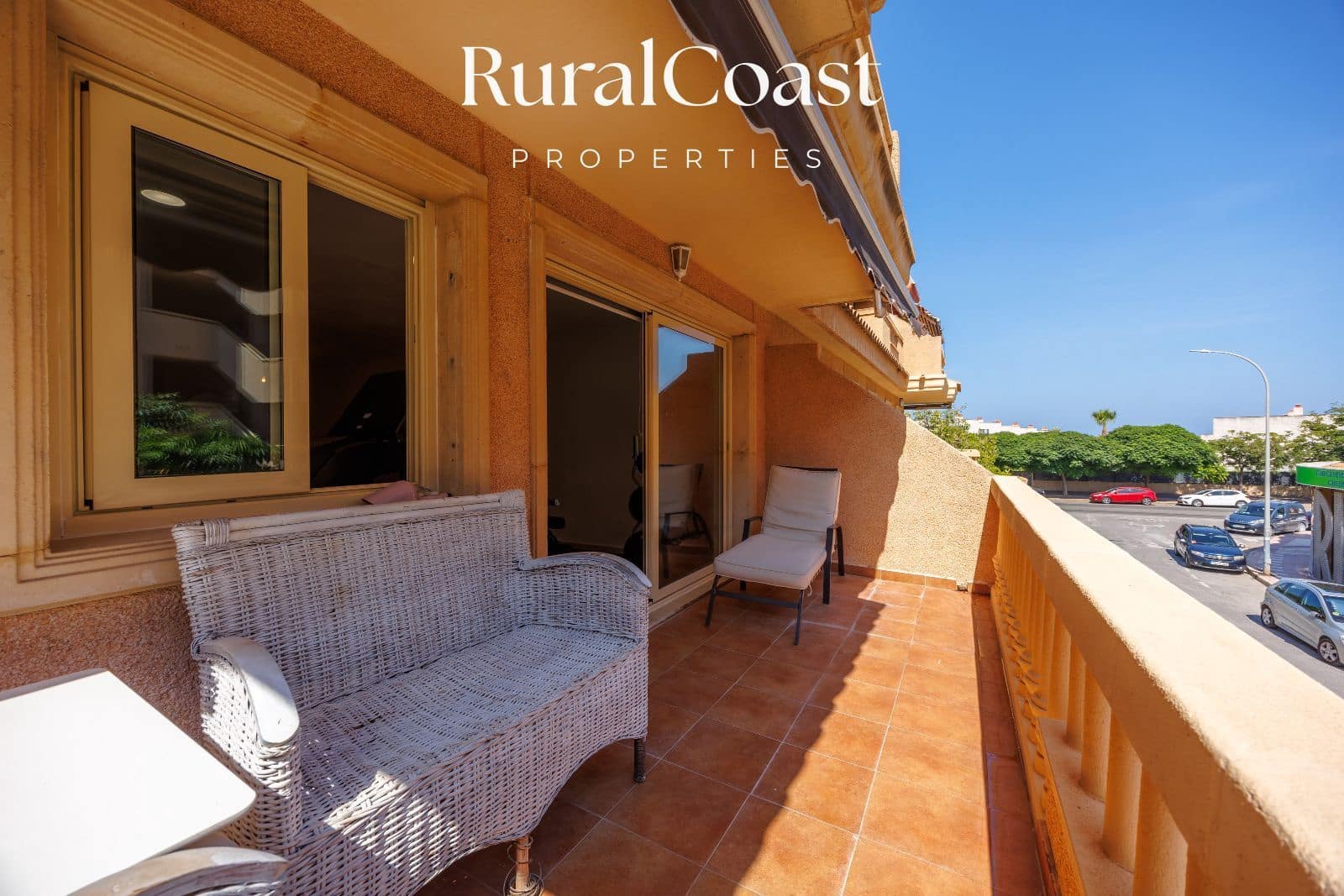 2 bedroom Flat for sale in El Campello with pool garage - € 295,000 (Ref: 9998009)