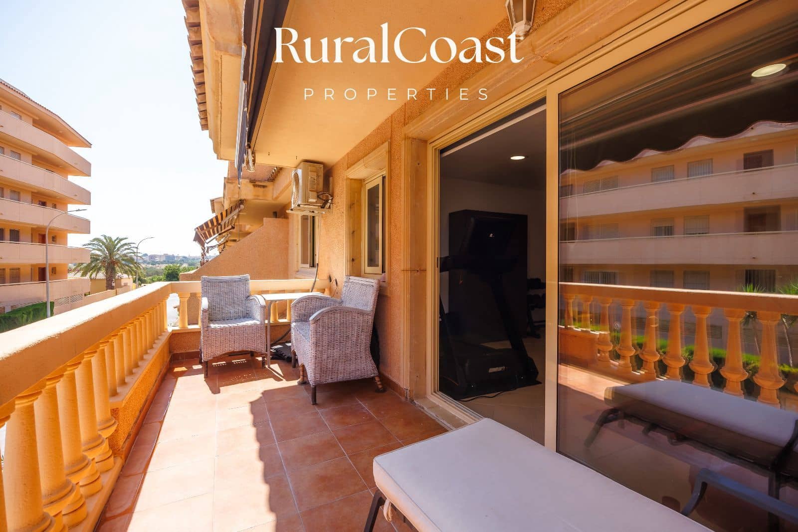 2 bedroom Flat for sale in El Campello with pool garage - € 295,000 (Ref: 9998009)