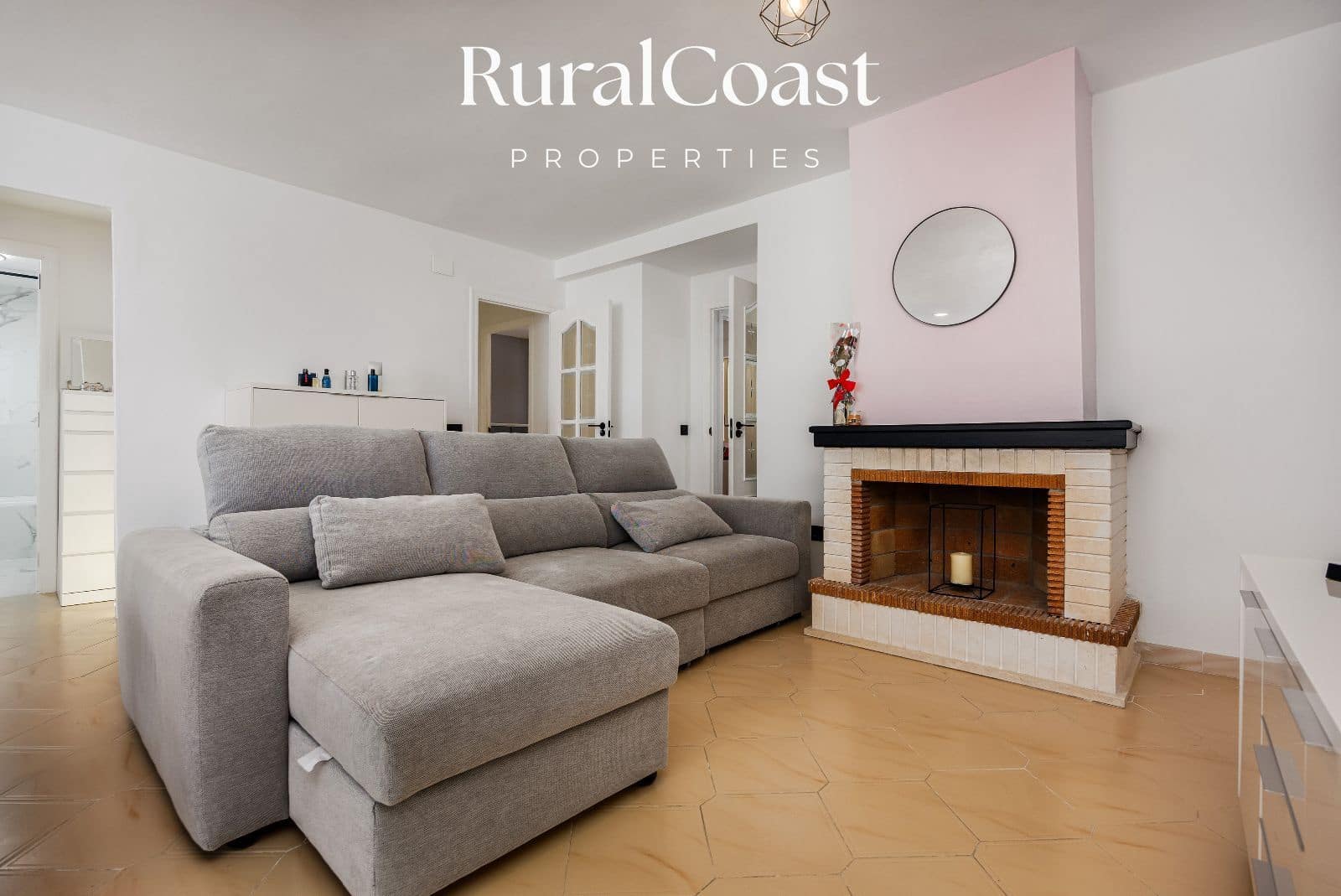 2 bedroom Flat for sale in El Campello with pool garage - € 295,000 (Ref: 9998009)