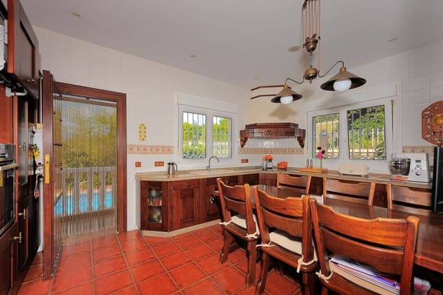 4 chambre Finca/Maison de Campagne à vendre à Coín avec piscine garage - 697 000 € (Ref: 5879845)