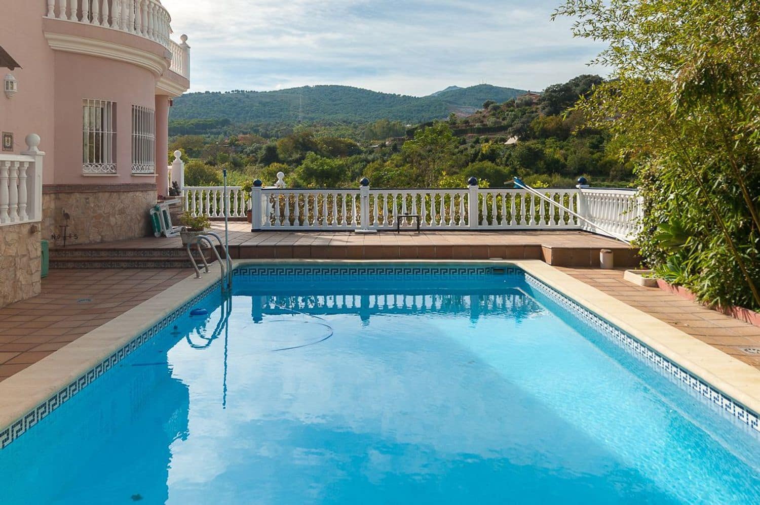 4 sypialnia Finka/Dom wiejski na sprzedaż w Coin z basenem garażem - 697 000 € (Ref: 5879845)