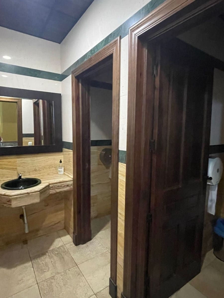 Commercial for sale in Monda - € 1,000,000 (Ref: 7725356)