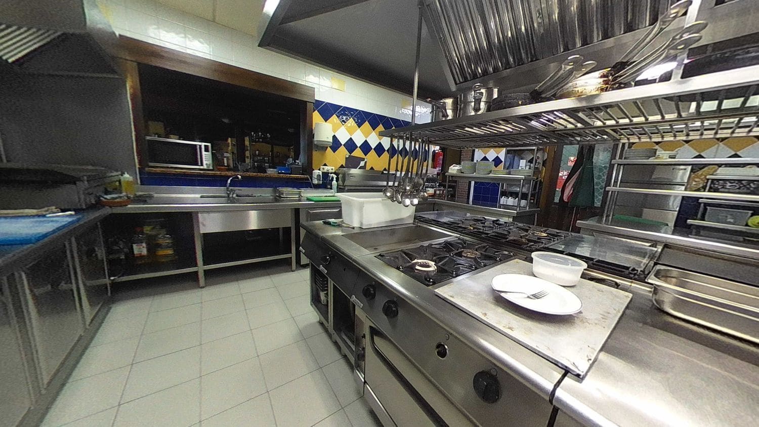 Commercial for sale in Monda - € 1,000,000 (Ref: 7725356)