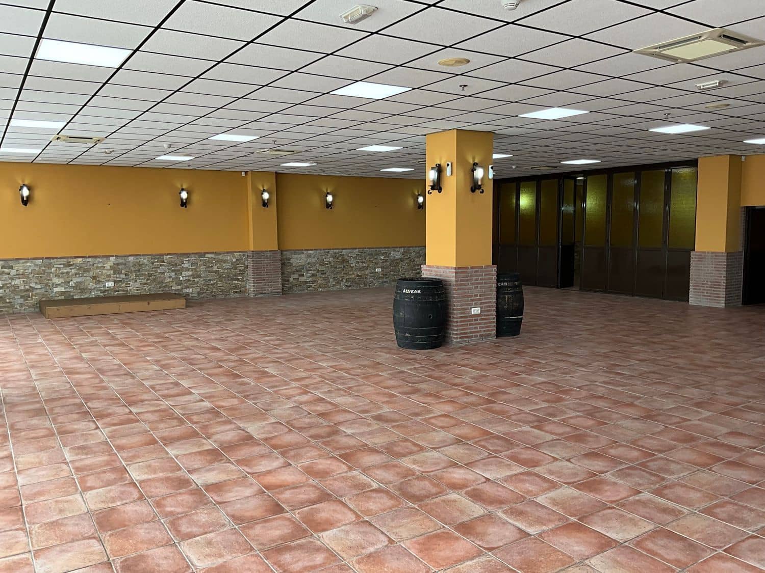 Commerciale in vendita in Monda - 950.000 € (Rif: 7725357)