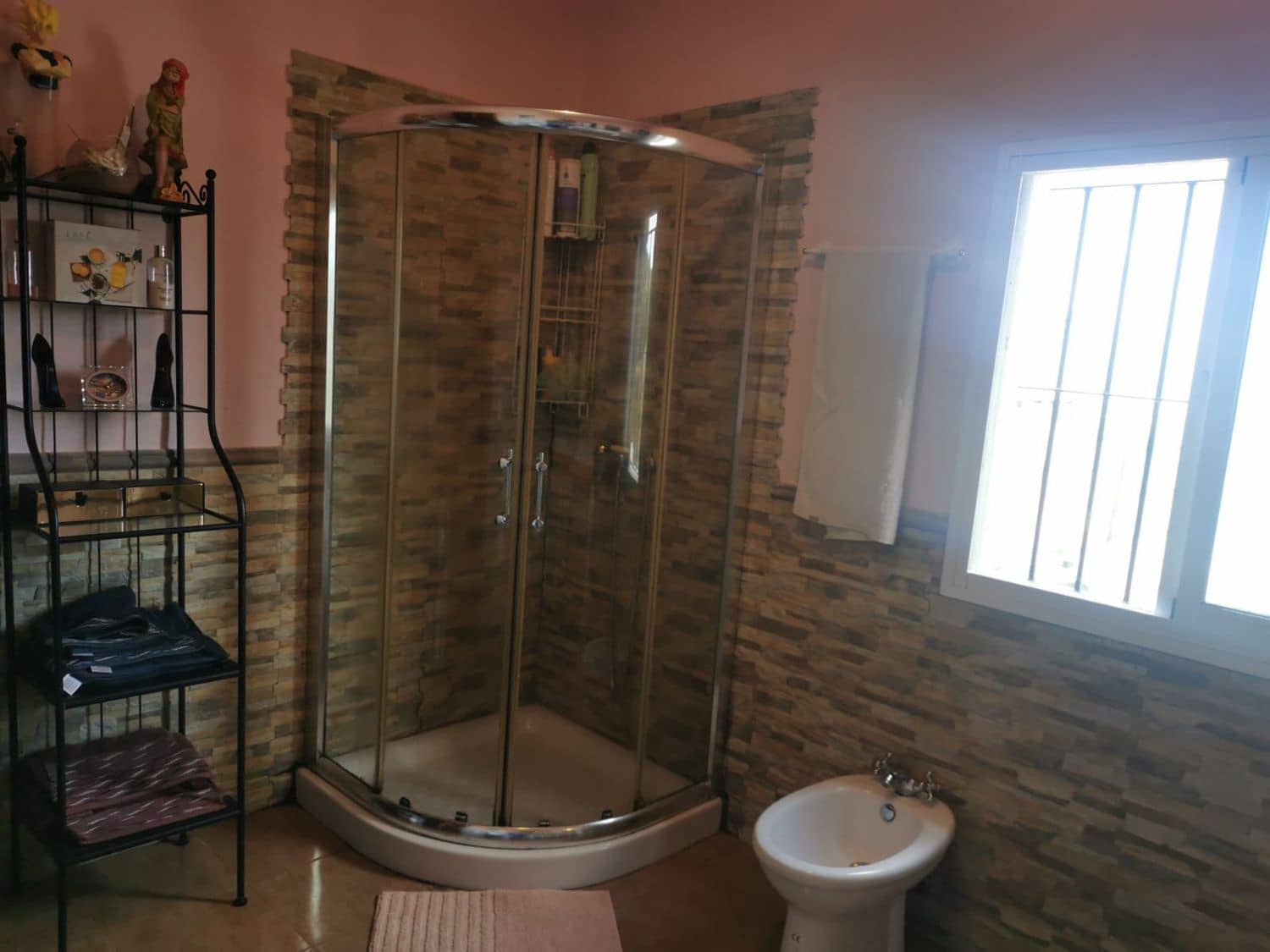 6 quarto Moradia para venda em Pinos de Alhaurin com piscina garagem - 440 000 € (Ref: 7772763)