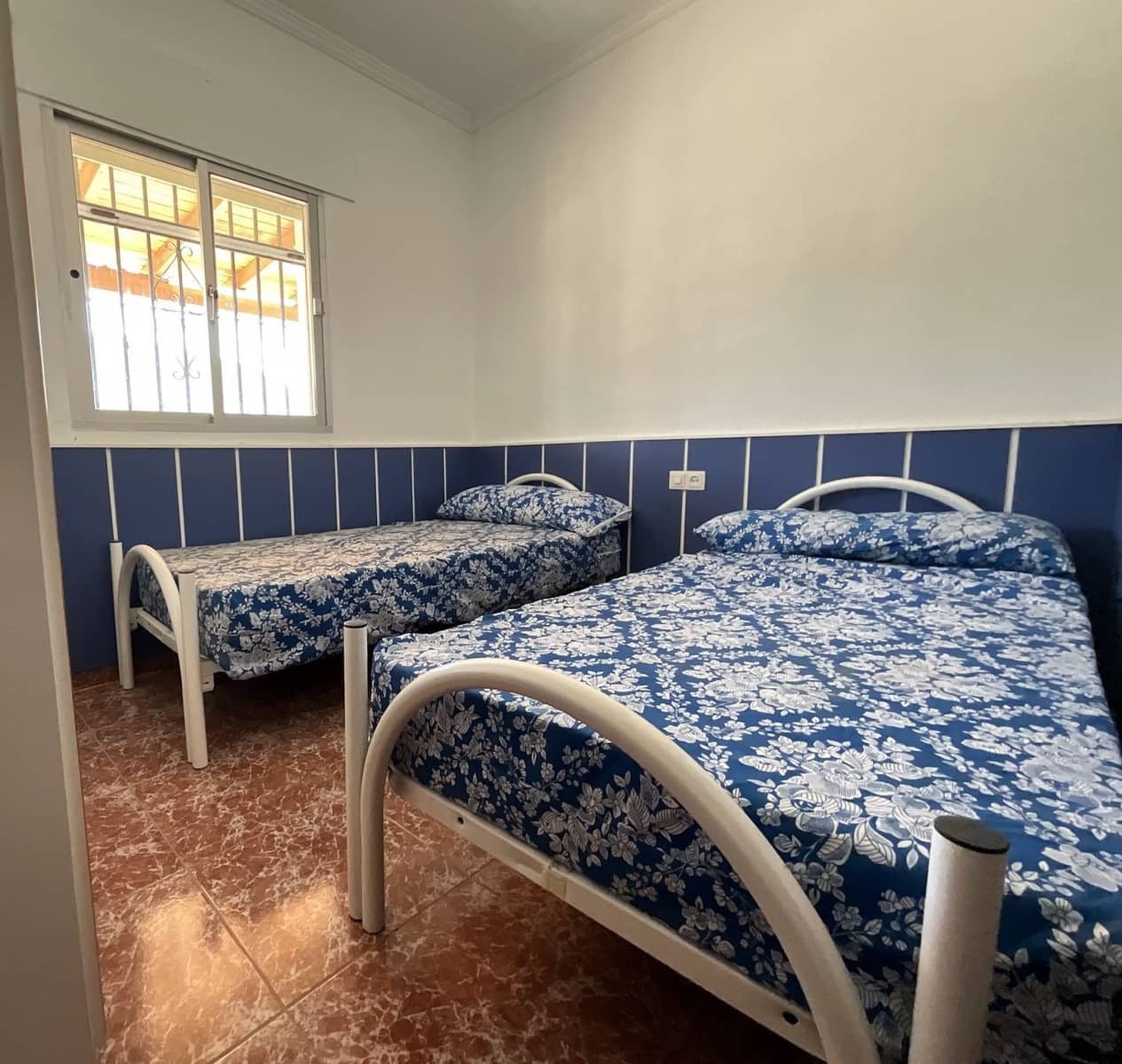 3 sypialnia Finka/Dom wiejski na sprzedaż w Cartama z garażem - 350 000 € (Ref: 7876017)