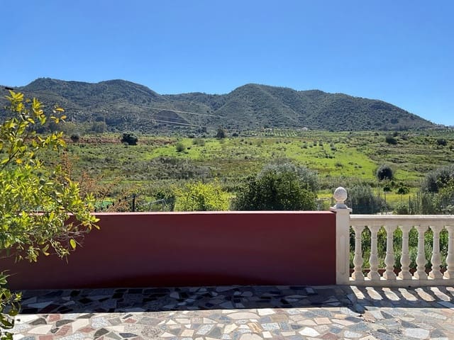 3 chambre Finca/Maison de Campagne à vendre à Cártama avec garage - 350 000 € (Ref: 7876017)