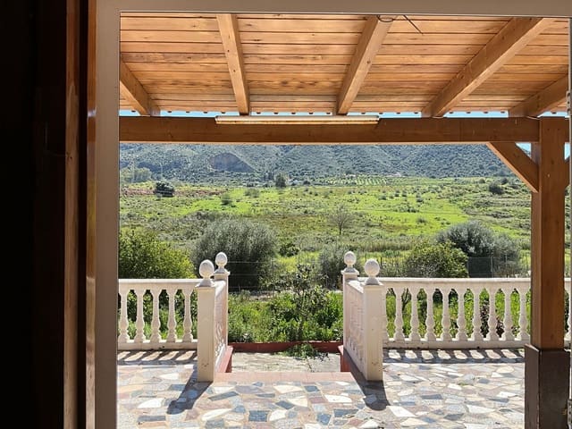 3 chambre Finca/Maison de Campagne à vendre à Cártama avec garage - 350 000 € (Ref: 7876017)